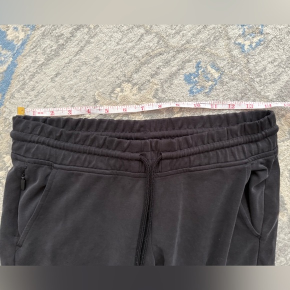 Athleta Seasoft Mid Rise Straight Crop - Picture 8 of 13